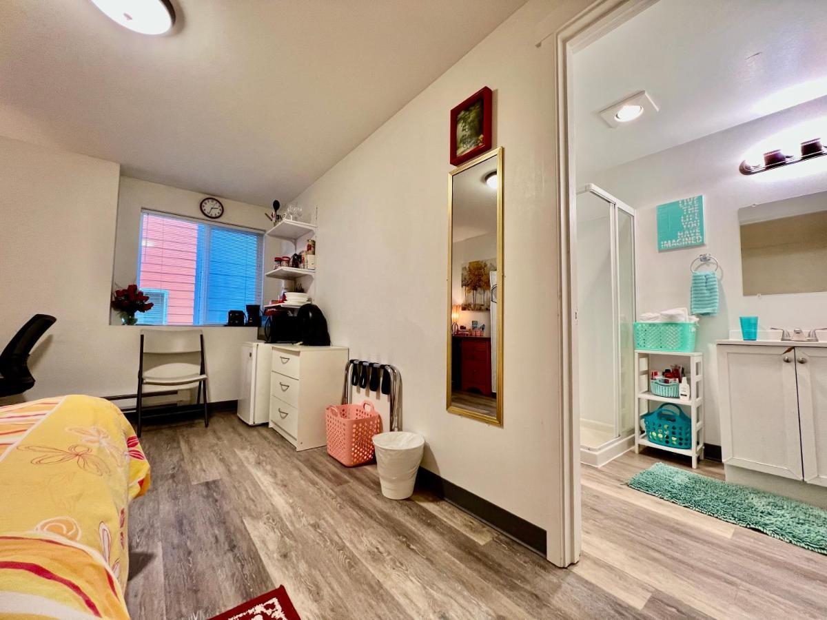 Micro Studio Apartment 10 Minutes Walk To University Of Washington Seattle Eksteriør billede