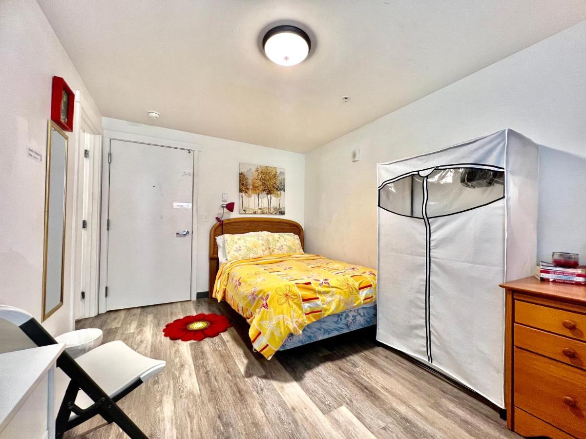 Micro Studio Apartment 10 Minutes Walk To University Of Washington Seattle Eksteriør billede